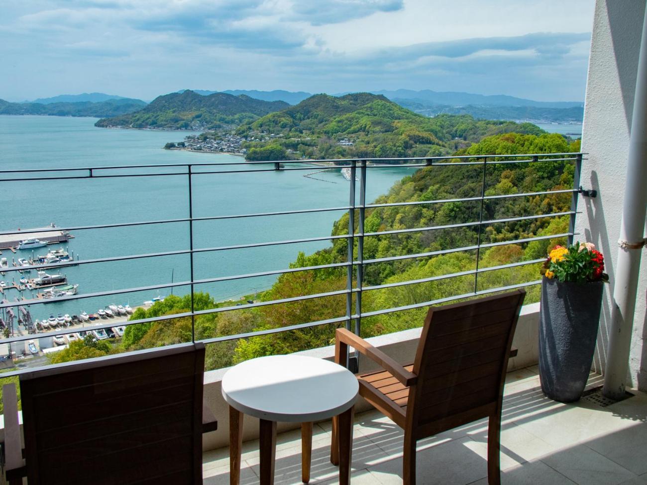 Bella Vista Spa And Marina Onomichi Exterior photo